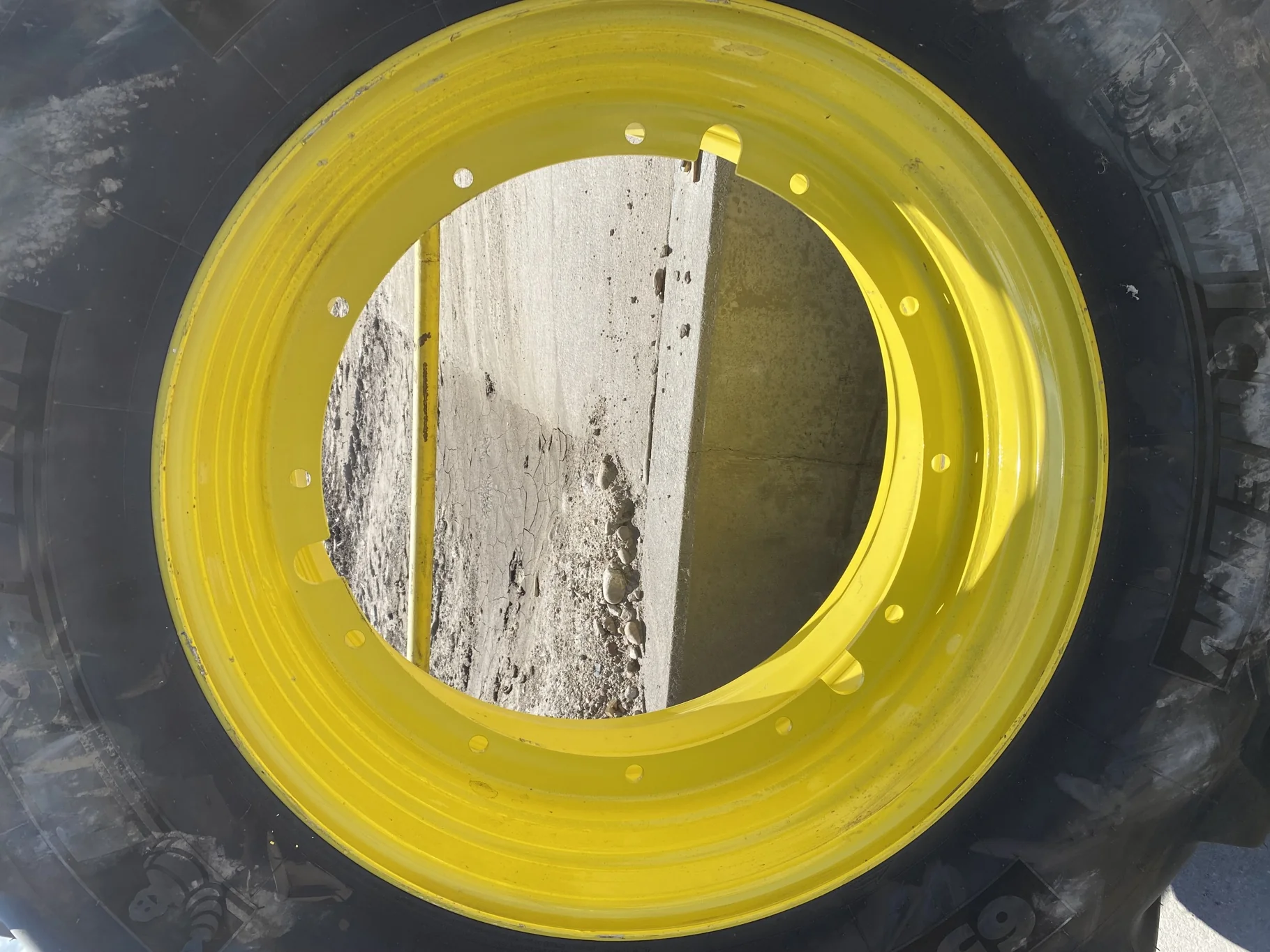 Take-Off 650/65R38 157D Michelin MultiBib R1W TL 95-100% On 20 x 38 12B .937 Yellow Sprayer Wheel image 10