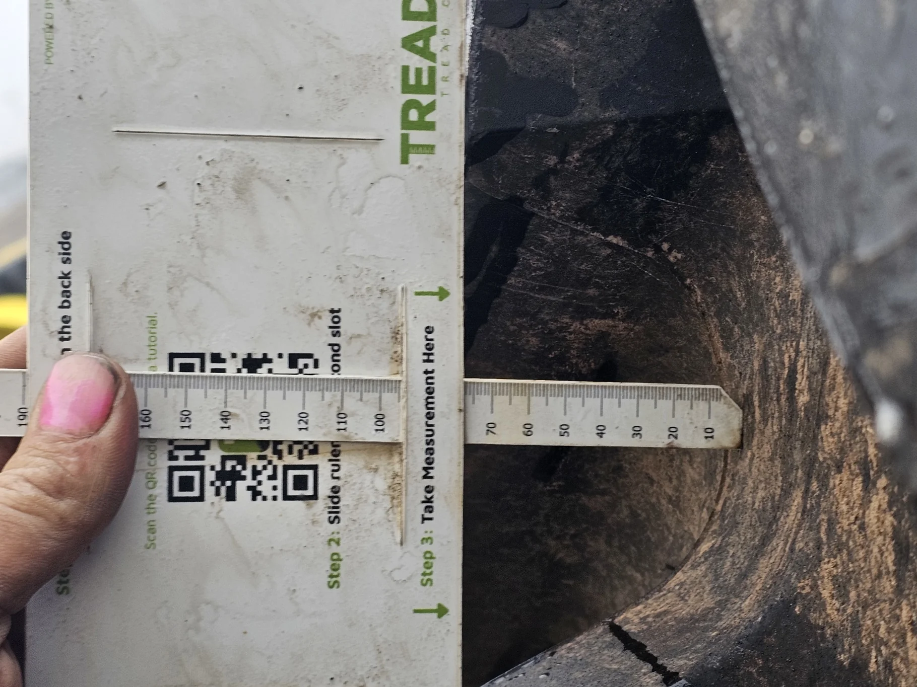 Used VF900/60R42 Michelin Axiobib 2 189D 95% on 30 x 42 JD Yellow 10-13.187-11.08 .906 Combine image 6