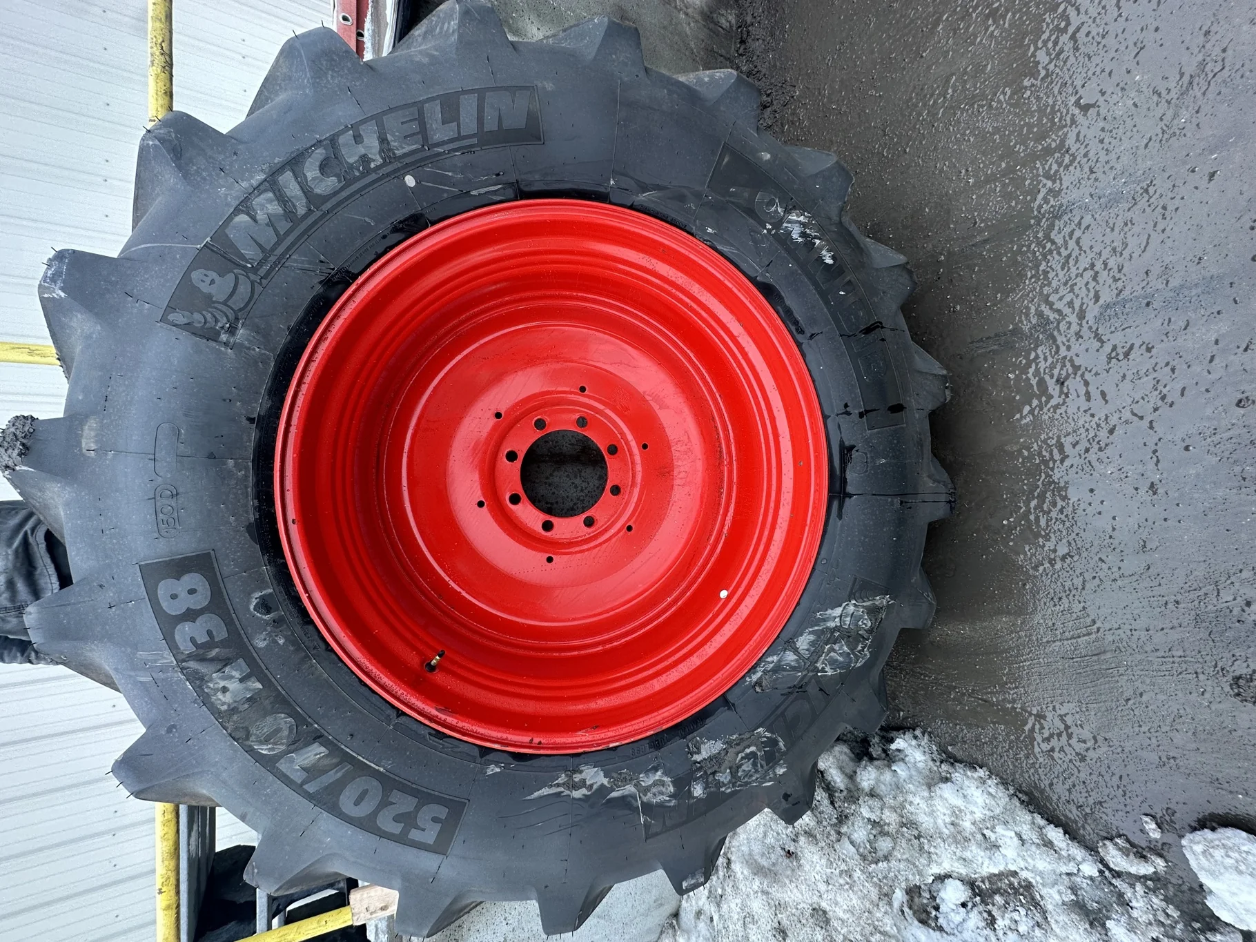 Take-Off 520/70R38 Michelin OmniBib R-1W 150D TL on18 X 38 Fendt Red 8-10.82 (.937) Dual Wheel image 4