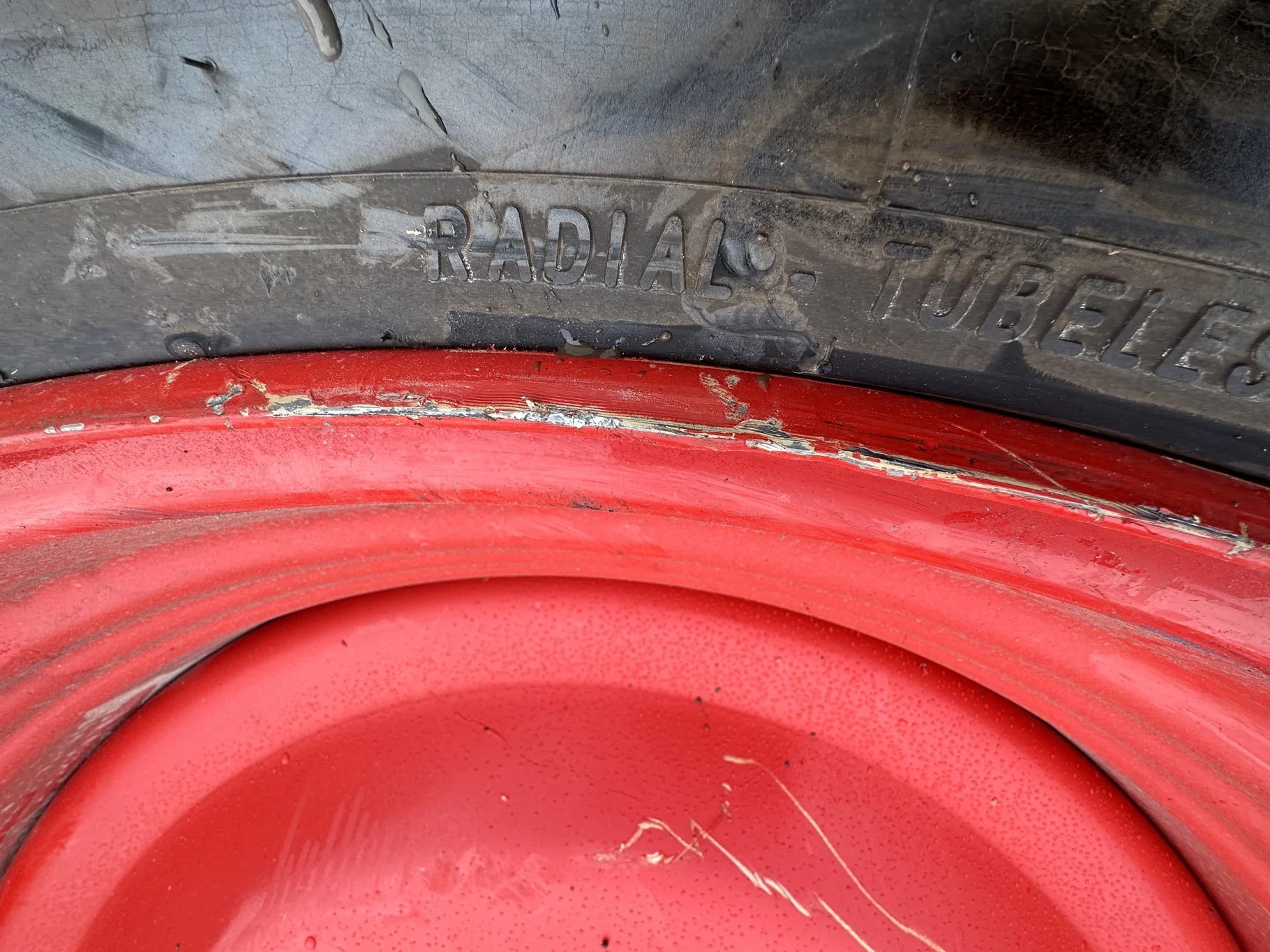 Take-Off 520/70R38 Michelin OmniBib R-1W 150D TL on18 X 38 Fendt Red 8-10.82 (.937) Dual Wheel image 9