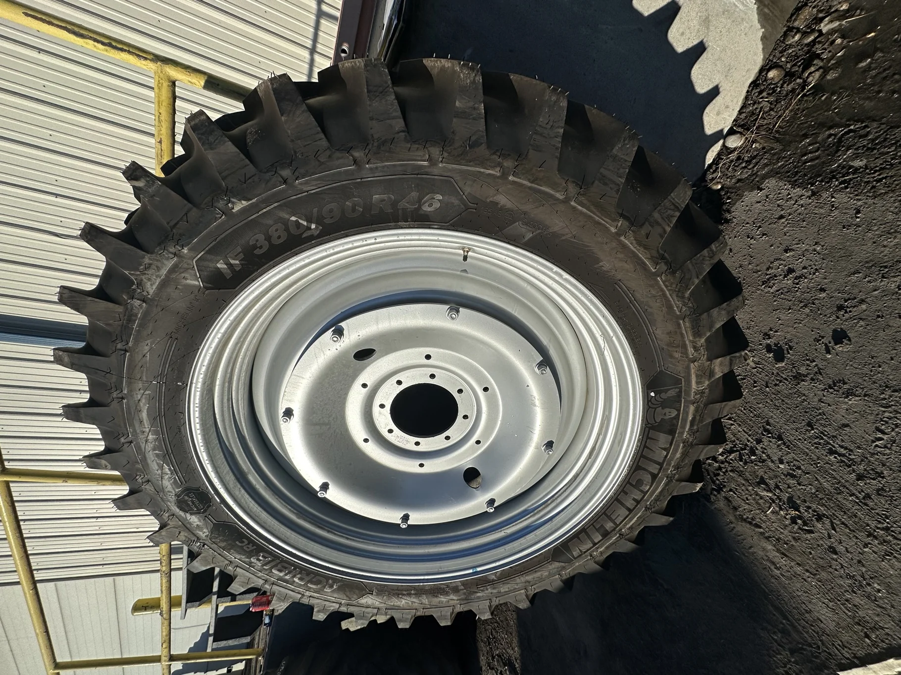 TAKE OFF IF380/90R46 Michelin AgriBib Row Crop 165B TL on a 12 X 46 Case Silver 8 Bolt Wheel With