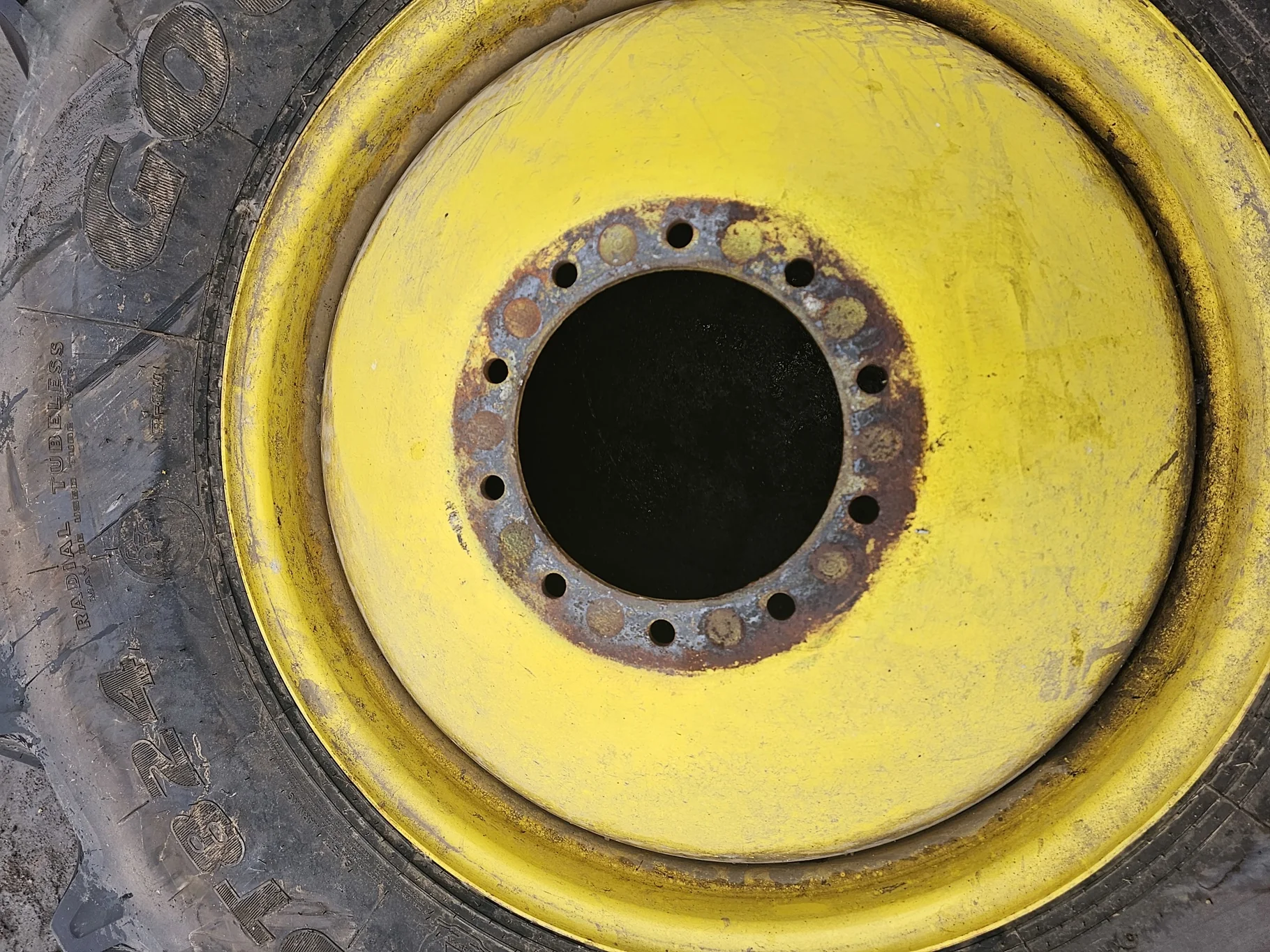Used 650/85R38 Goodyear Optitrac 173B R-1W TL 85% on a 23 x 38 JD 10 Bolt Outside Dolly Dual Wheel image 7