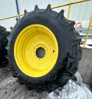 Take-Off LSW 650/70R46 Goodyear Optitrac (181D) TL mounted JD Yellow (12-15.748) 600 Series Sprayer