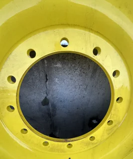 Take-Off LSW 650/70R46 Goodyear Optitrac (181D) TL mounted JD Yellow (12-15.748) 600 Series Sprayer image 8