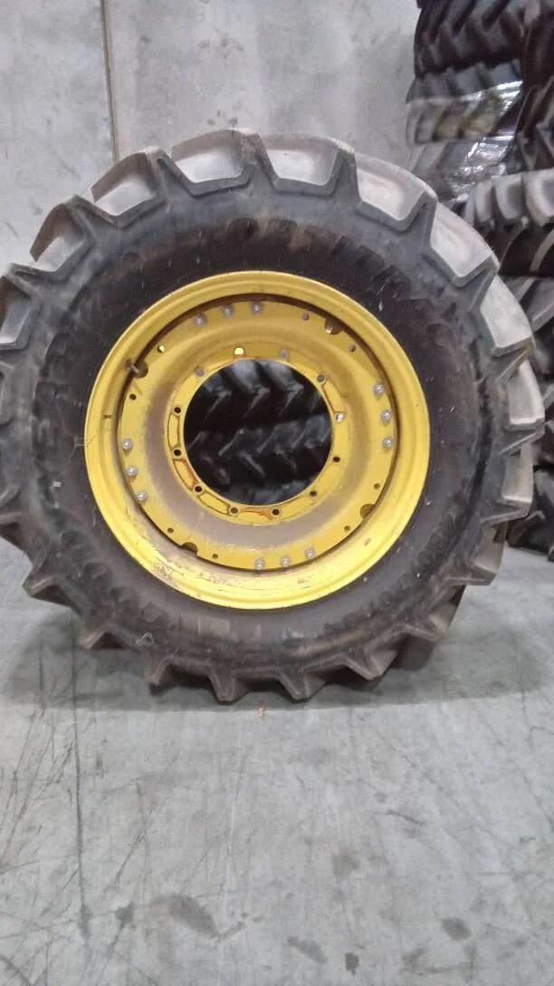 Take-Off 480/70R34 155D Goodyear Optitrac TL R-1W 95-100% On 15 x 34 12-19.685-17.651 Waffle 3 Bolt