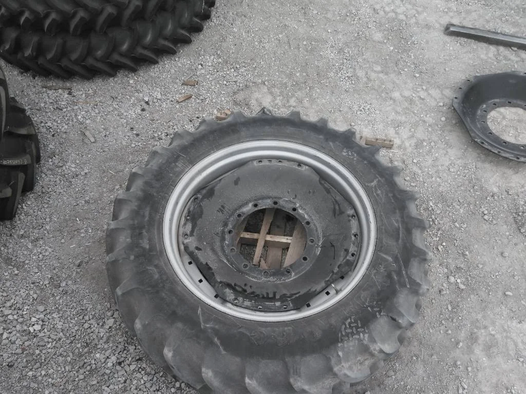 Used 380/80R38 142B Firestone RAT DT TL R-1W 80-85% On 12 x 38 12-16.732-14.040 Waffle 3 Bolt/Disc image 2