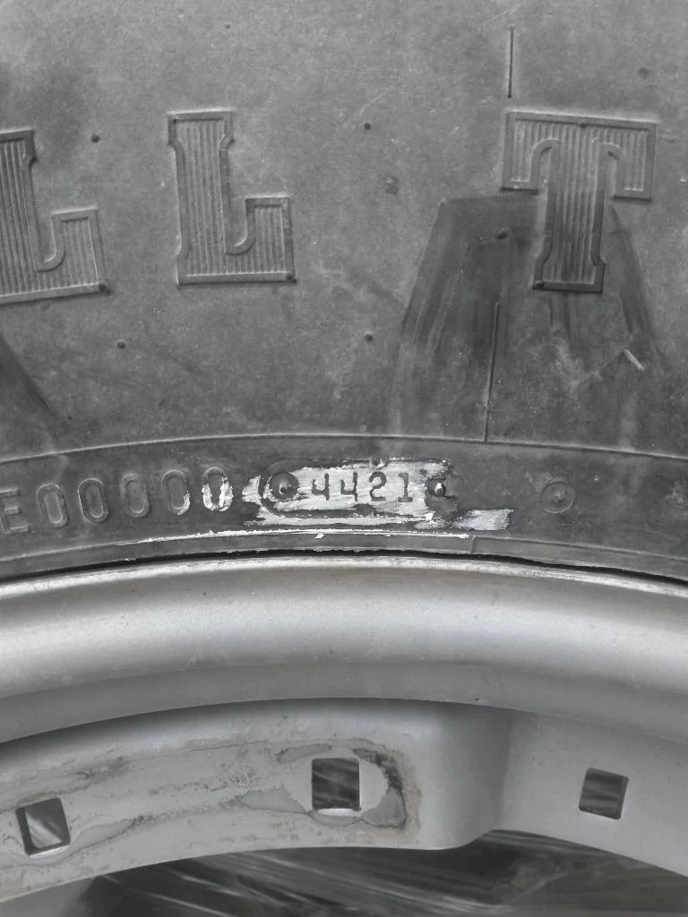 Used 380/80R38 142B Firestone RAT DT TL R-1W 80-85% On 12 x 38 12-16.732-14.040 Waffle 3 Bolt/Disc image 4