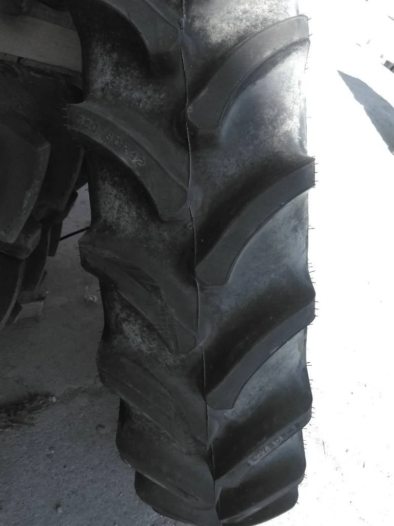 Used 320/90R42 139A8 Firestone Radial 9000 TL R-1W 85-90% On 10 x 42 8-10.82-8.78 4/2 Rail/Disc image 2