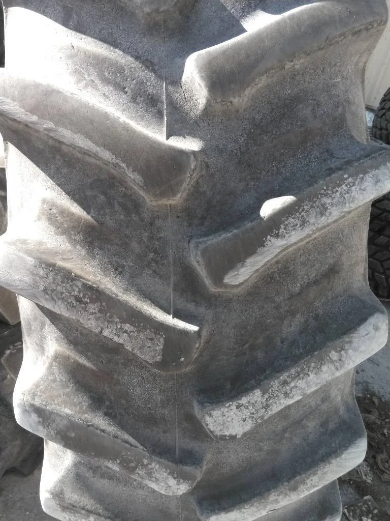 Used 520/85R46 158A8 Firestone Deep Tread 23 TL R-1W 75-80% On 16 x 46 18-15.748-13.268 Wheel image 6