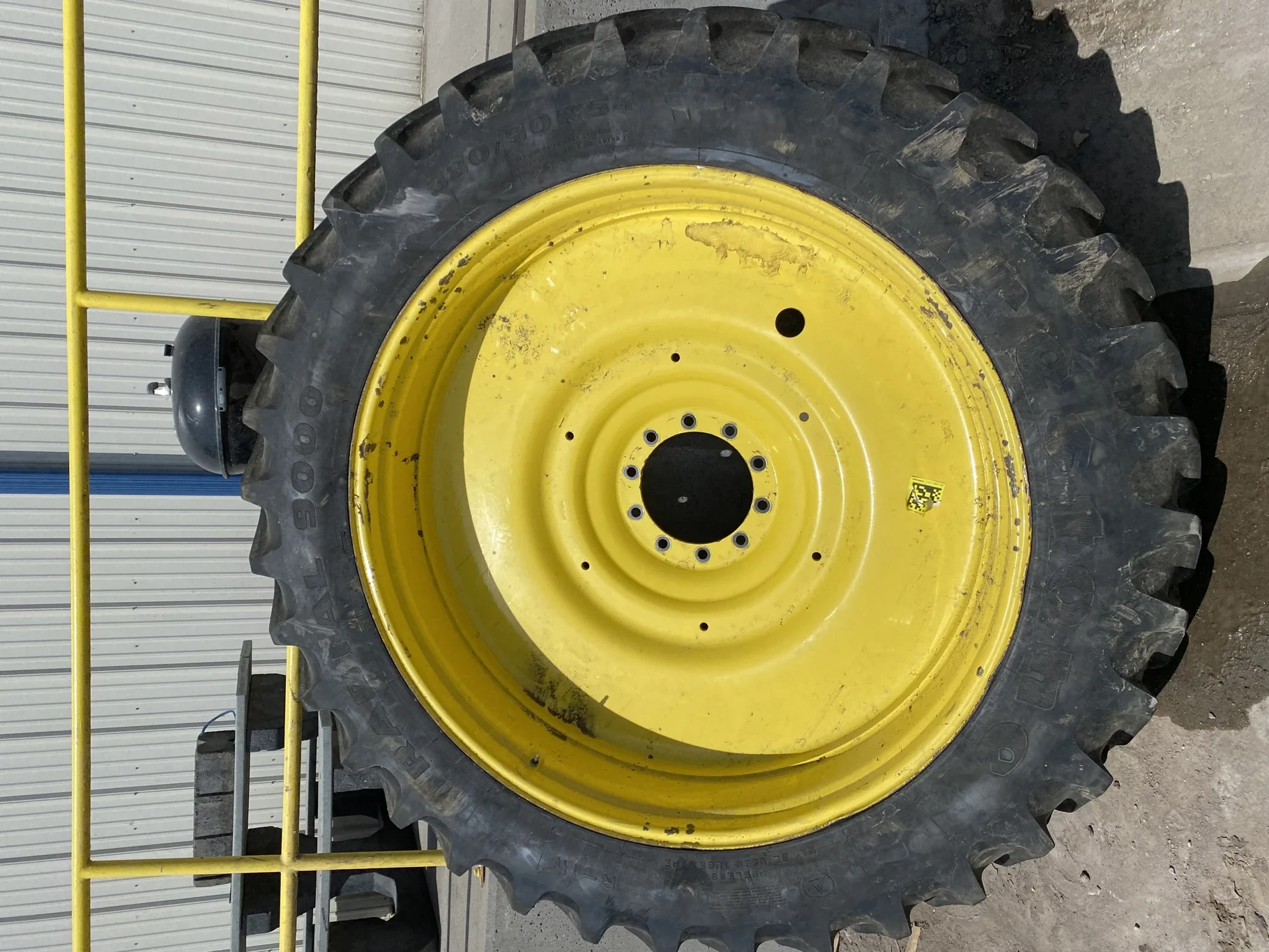 Used 380/90R54 Firestone Radial 9000 R-1W (152B) TL 98%  on a 12 x 54 JD Yellow 10 Bolt (.937) image 2