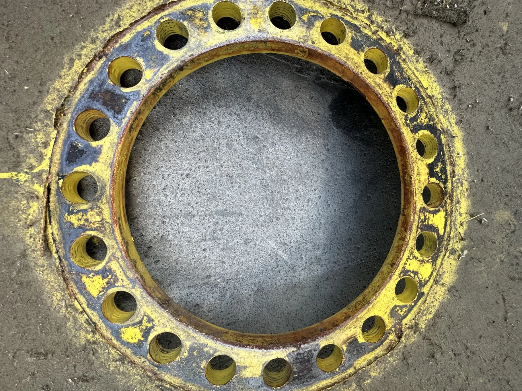Used 520/85R42 157B Firestone RAD 23 R-1 TL 90% on 18 x 42 20-13.187-10.50 Dolly Dual Yellow Wheel image 4