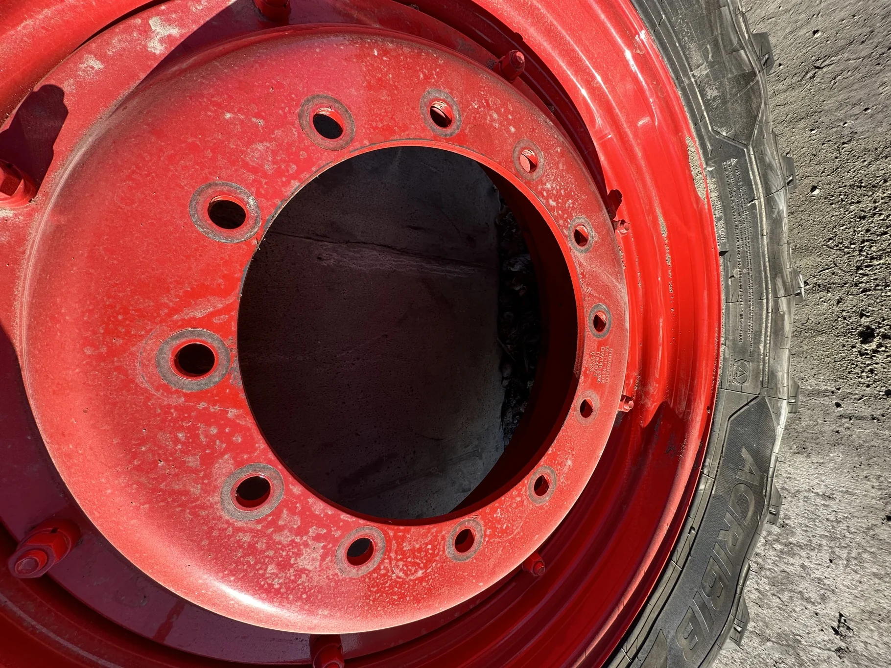 Take-Off 420/85R34 16.9R34 147A8/147B Michelin AgriBib 2 R-1W TL on a 14 X 34 12B Waffle FR Wheel image 3