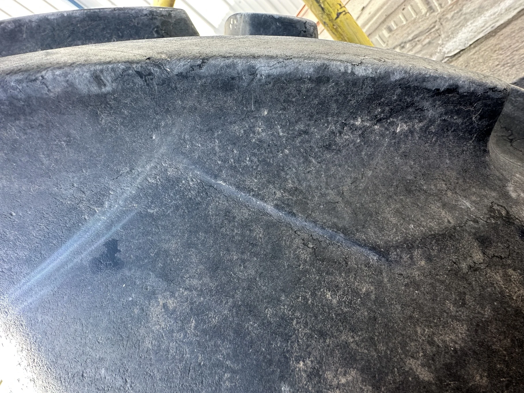 Used VF480/80R50 Michelin YieldBib R-1W 166A8/166B TL 65% on a 15 x 50 JD Yellow 10 Bolt (.906 image 4