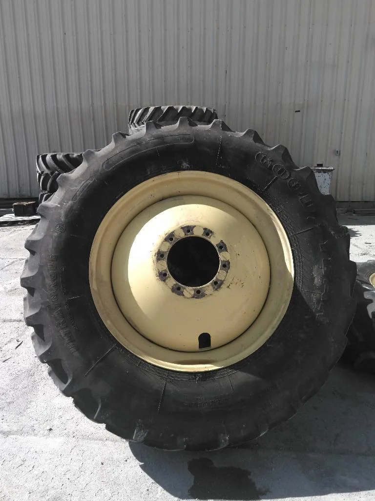 Used 520/85R42 157A8 Goodyear Ultratorque Radial DT712 RL R-1 80-85% On 18 x 42 10-13.19-11.07