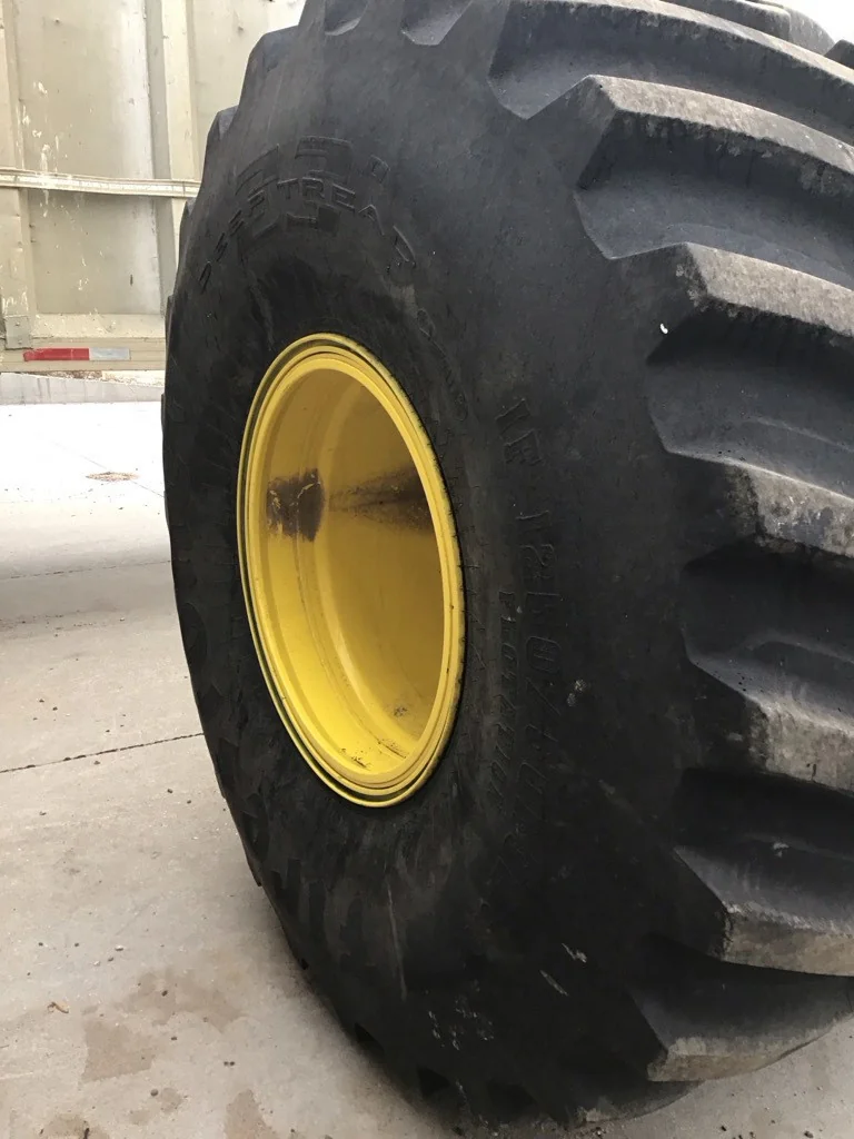 Used IF1250/50R32 201B Firestone Deep Tread 23 TL R-1W 90-95% On 32 x 44 20-13.19-11.07 Combine 3 image 5