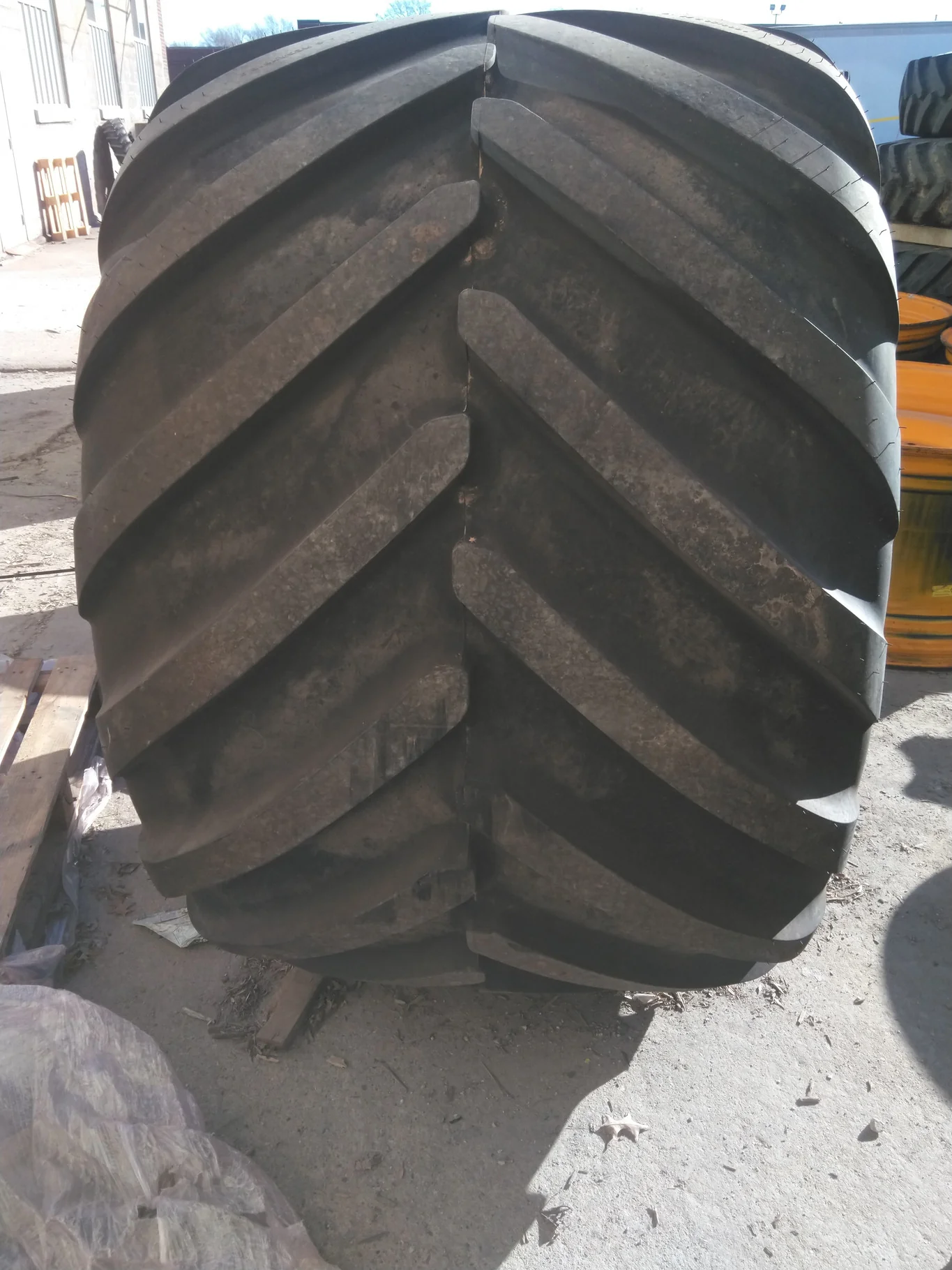 Take-Off 1000/50R25 166D Michelin Megaxbib 2 TL R-1 95-100% On 25 x 38 12-16.65-14.58 3 Piece Wheel image 5