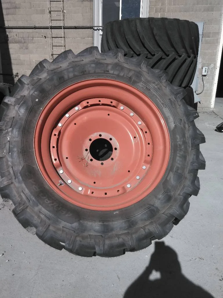 Take-Off 480/80R42 156A8 Michelin Agribib 2 TL R-1W 95-100% On 16 x 42 8-10.82-8.78 Waffle 3 Bolt