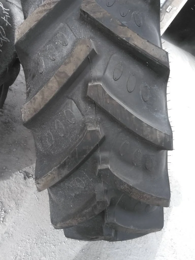 Take-Off 460/85R30 145A8 BKT Agrimax RT 855 TL R-1W 95-100% On 15 x 30 8-8-6 4/2 Rail/Disc image 3