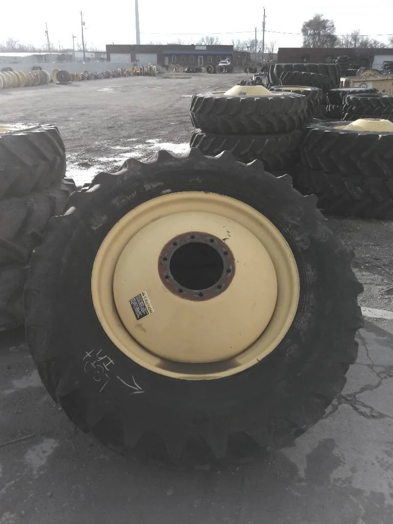 Used 520/85R42 157A8 Goodyear Ultratorque Radial DT 712 TL R-1 80-85% On 18 x 42 10-13.19-11.07 DD