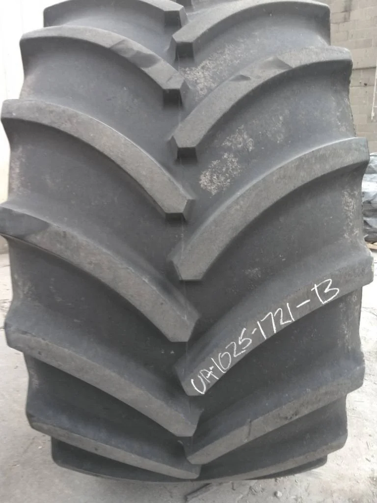 Used LSW1100/45R46 201D Goodyear Optitrac TL R-1W 90-95% On 38 x 46 12-32.047-30.078 Rim & Rail image 2