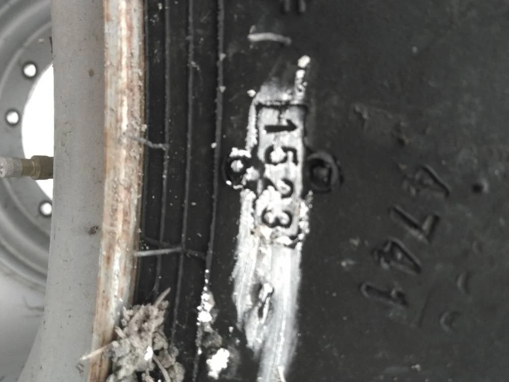 Used LSW1100/35R32 175D Goodyear Optitrac TL R-1W 90-95% On 32 x 40 12-16.732-14.620 image 3