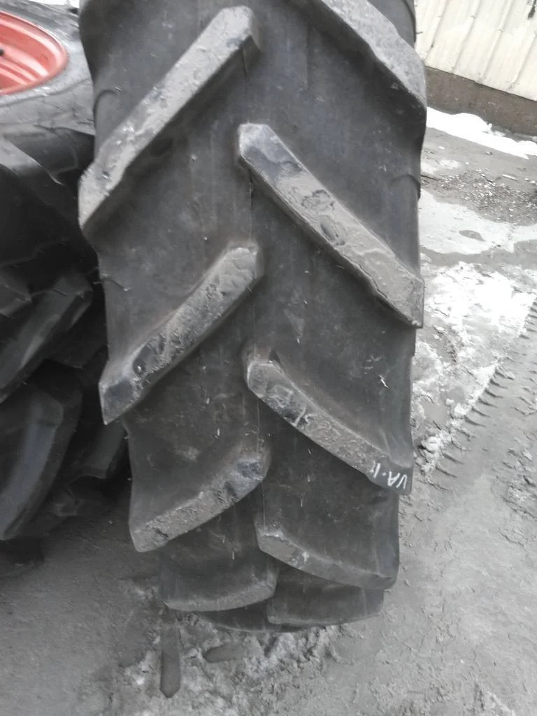 Used 380/85R34 142A8 Michelin Agribib 2 TL TL R-1W 85-90% 13 x 34 10-13.19-11.07 Rim & Rail / Disc image 3