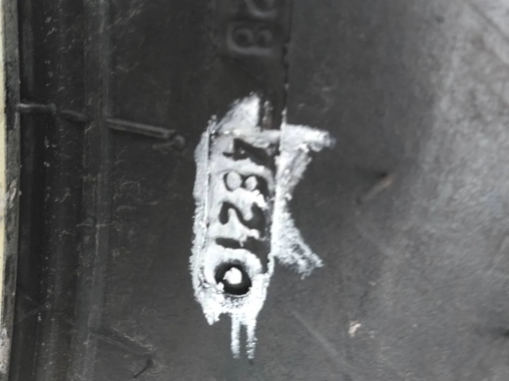Take-Off 16.9-28 125A8 Galaxy Agritrac 2 TL R-1 95-100% On 15 x 28 8-8-6 4/2 Clamp With Disc image 2