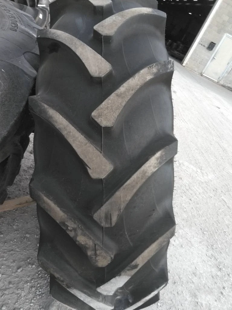 Take-Off 16.9-28 125A8 Galaxy Agritrac 2 TL R-1 95-100% On 15 x 28 8-8-6 4/2 Clamp With Disc image 3