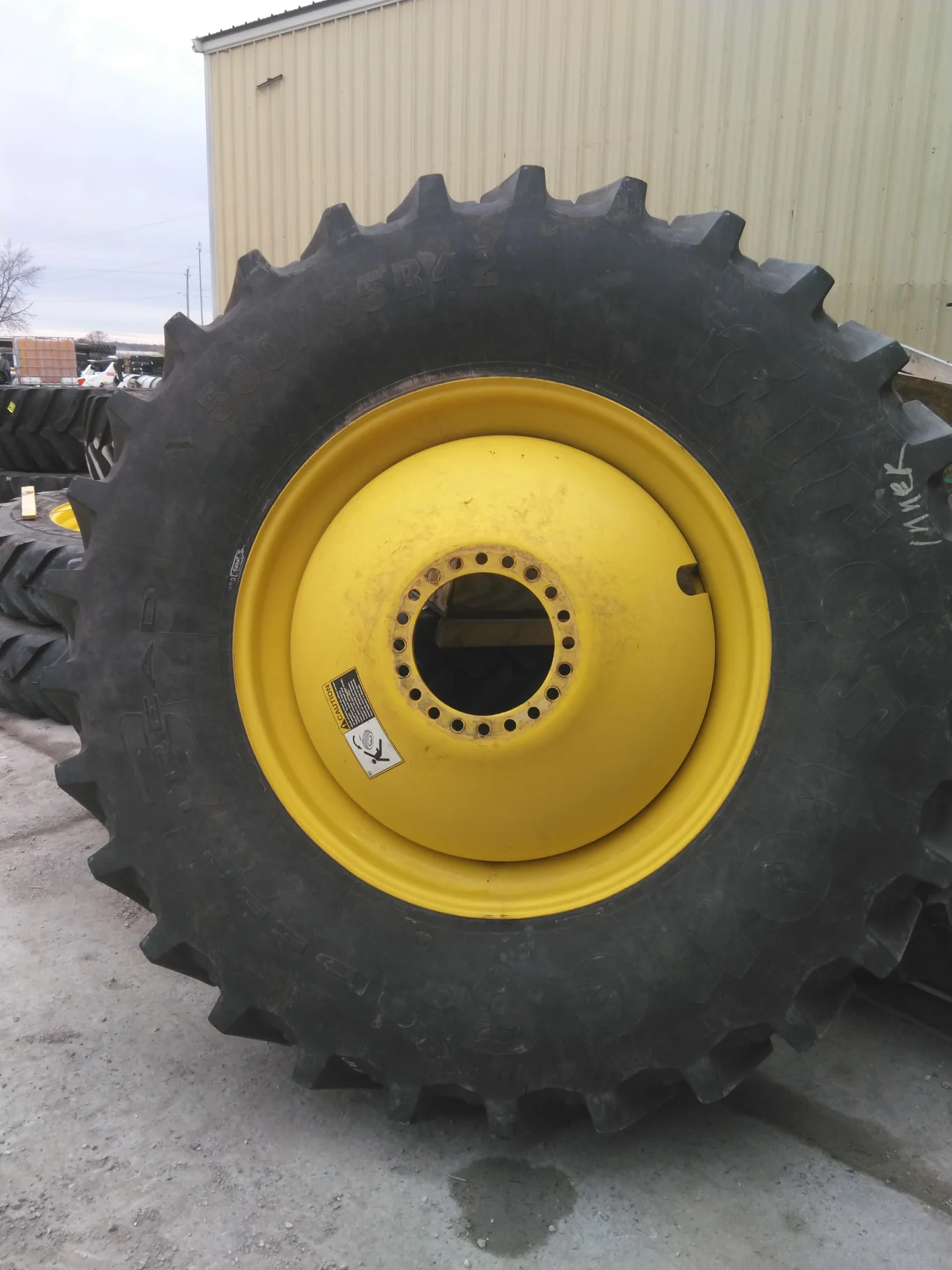Used 580/85R42 266B FS DT TL R-1W 80-85% On 18 x 42 20-13.19-11.07 5.25"BS Titan Yellow Dolly Dual