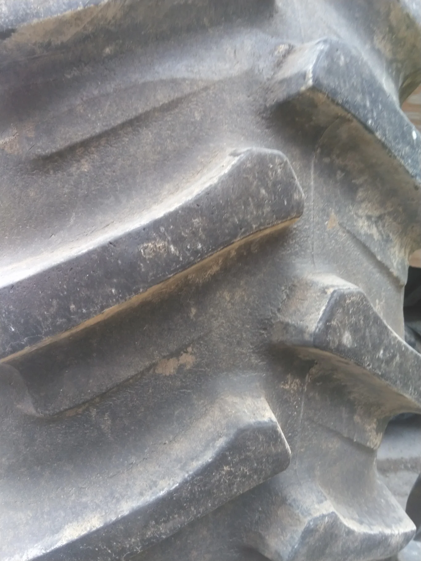 Used 580/85R42 266B FS DT TL R-1W 80-85% On 18 x 42 20-13.19-11.07 5.25"BS Titan Yellow Dolly Dual image 5