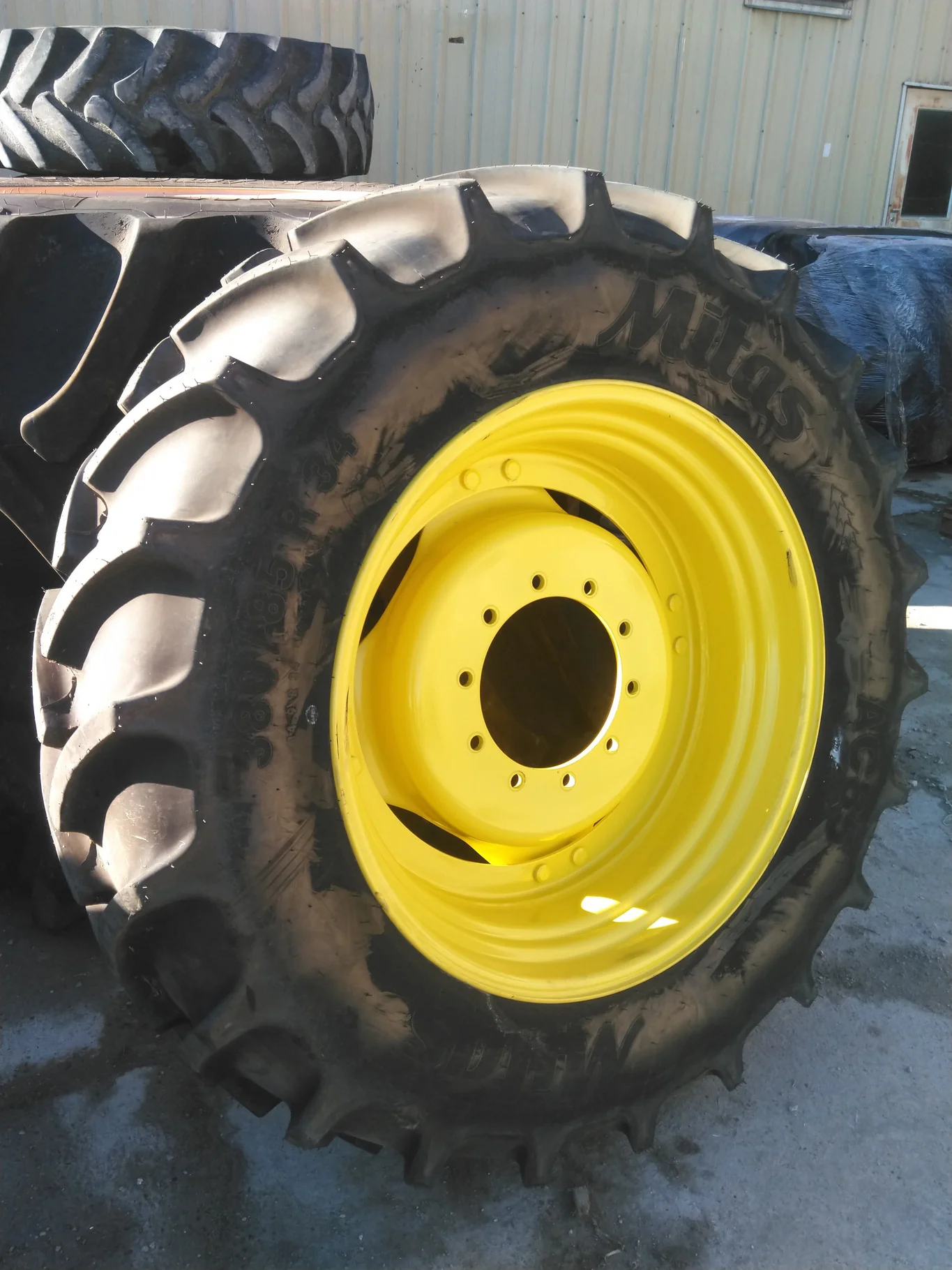 Take-Off 380/85R34 146B Mitas AC85 TL R-1W 95-100% On 13 x 34 10-13.19-11.07 GKN Rail/Disc image 4
