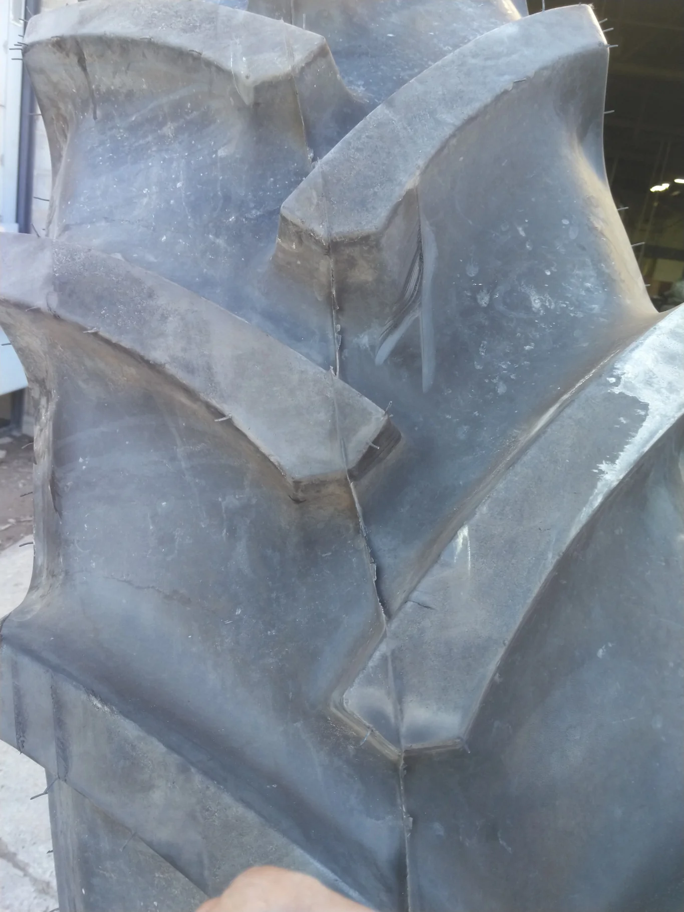 Take-Off 380/90R50 151B Mitas AC85 TL R-1W 95-100% On 12 x 50 12-32.047-30.07 Rim & Rail image 5
