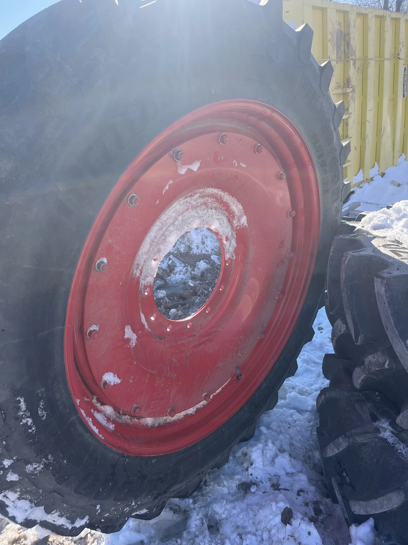 Take-Off VF380/85R46 162D Trelleborg TM1000PT TL R-1W 95-100% On 12 x 46 12-16.732-14.640 4"BS Red image 2