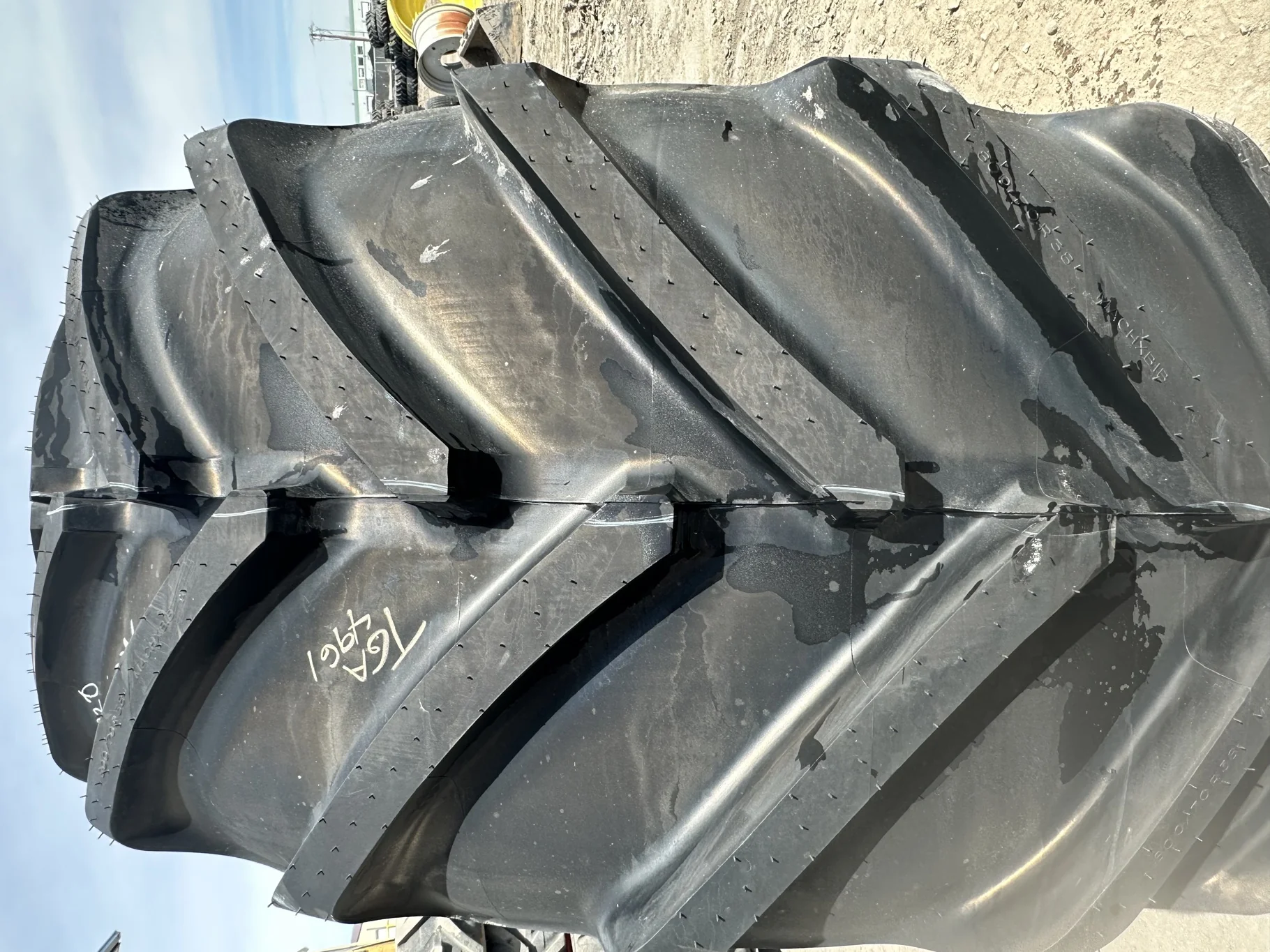 Take-Off 800/70R38 Michelin MachXBib R-1W 173D TL on a 27 X 38 JD Yellow 10 Bolt (.937) 5/8" F image 4