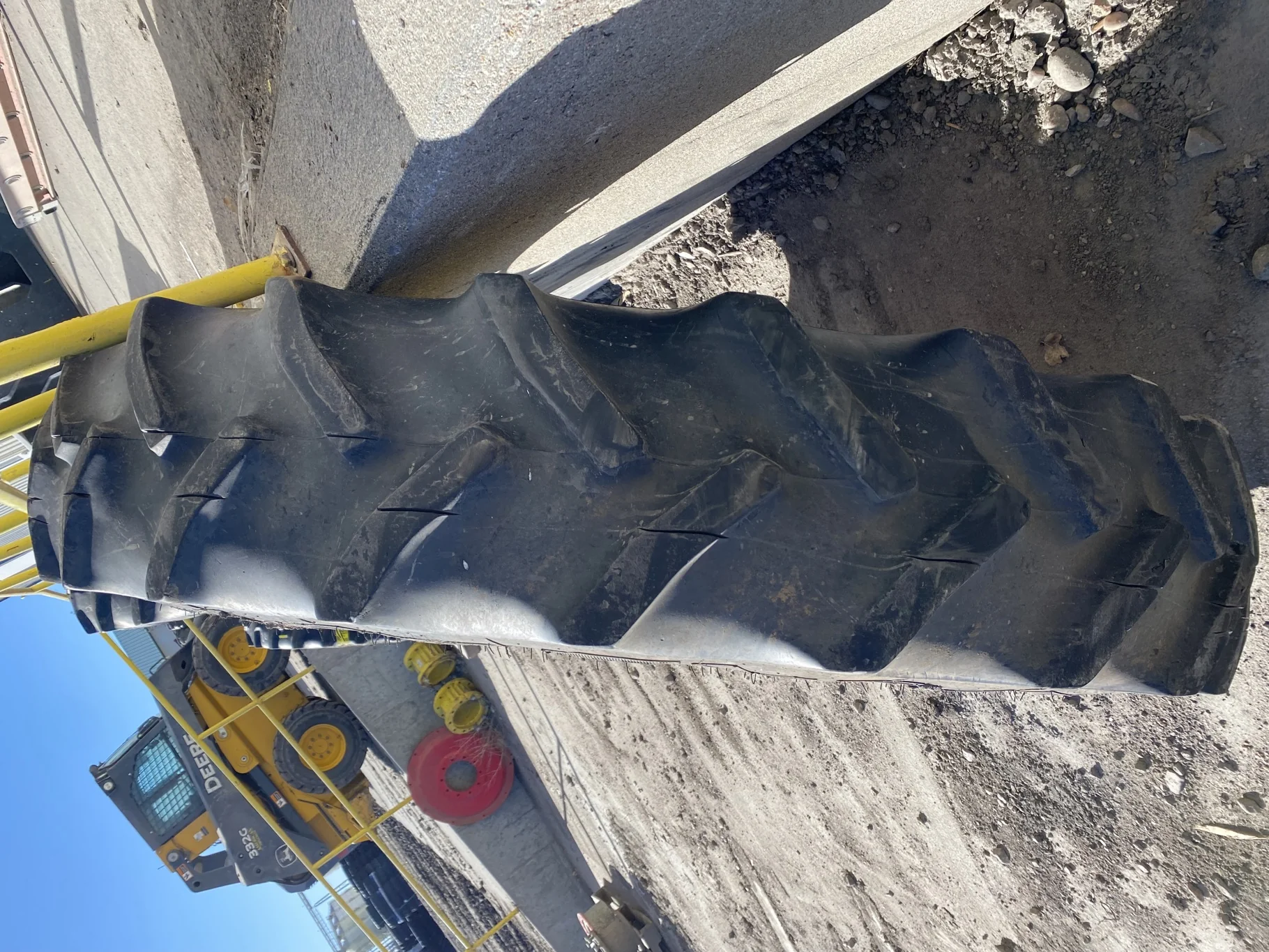 Used 380/90R50 Goodyear DT800 R-1W (151A8) TL 65% on a 12 x 50 JD Yellow 5/8" 12 Bolt (.938) S image 3