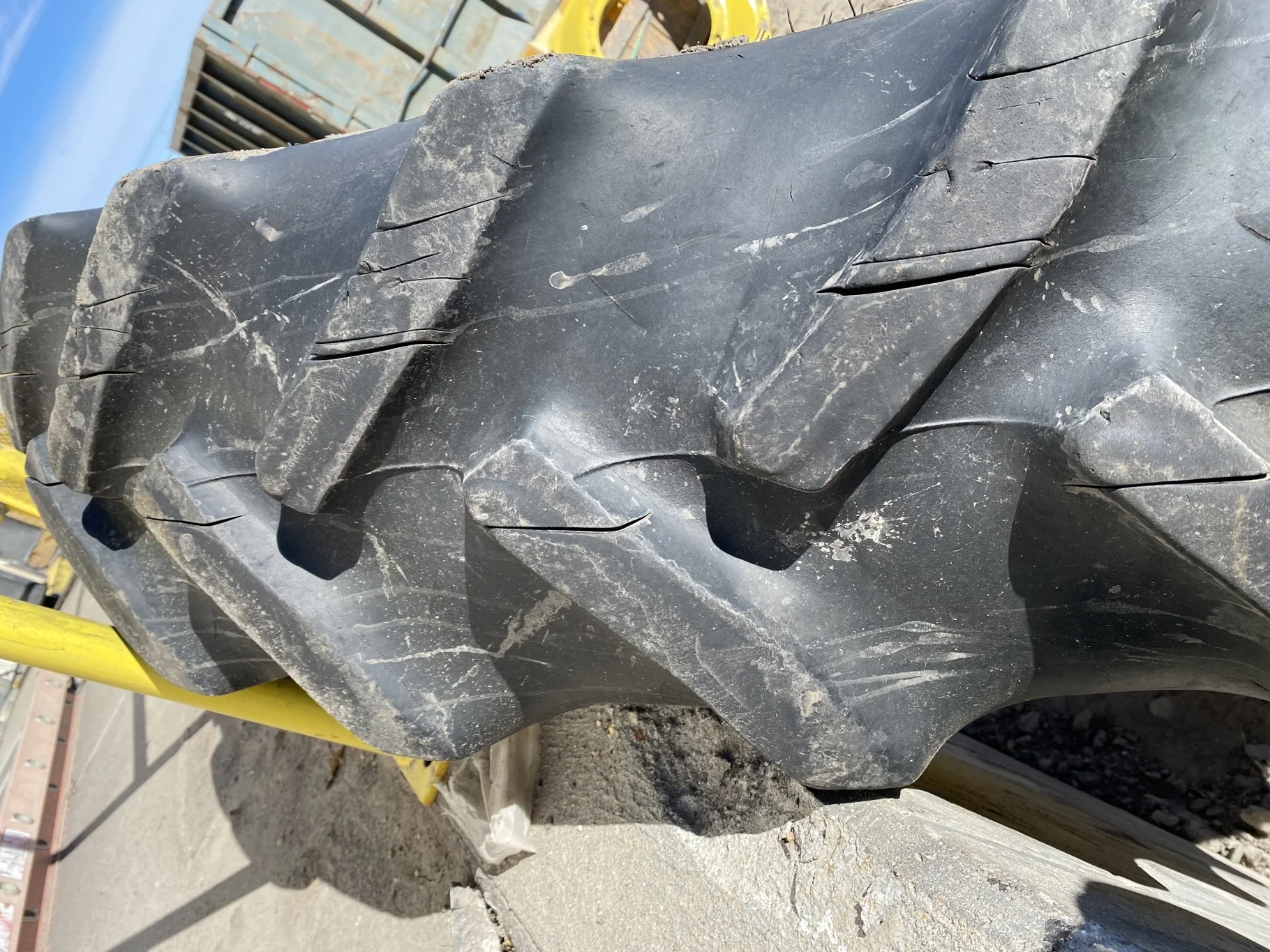 Used 380/90R50 Goodyear DT800 R-1W (151A8) TL 65% on a 12 x 50 JD Yellow 5/8" 12 Bolt (.938) S image 8