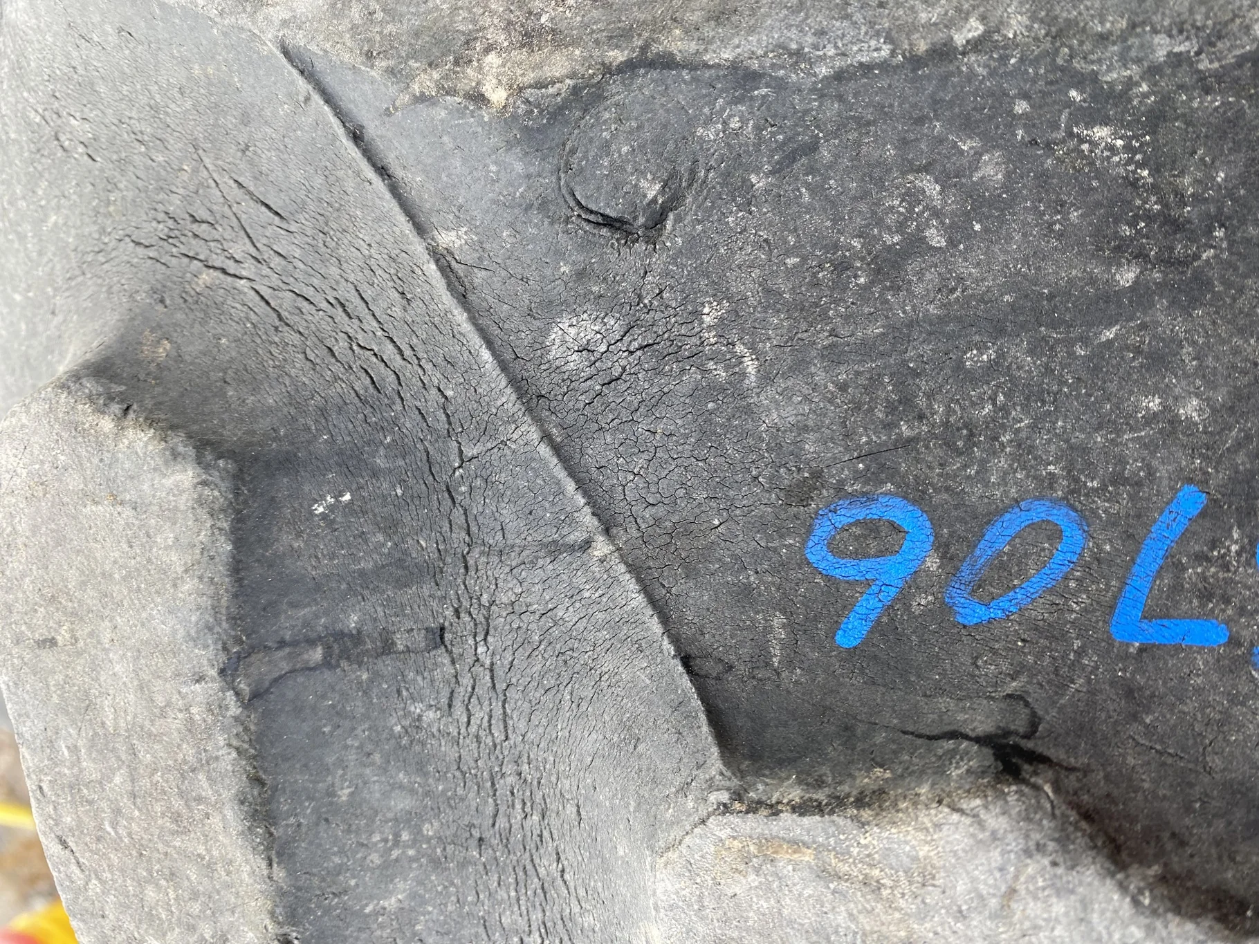 Used 420/90R30 Goodyear Ultra Torque Radial DT 712 (142A8/B) R-1 TL 36% on a 15 x 30 JD Yellow image 11