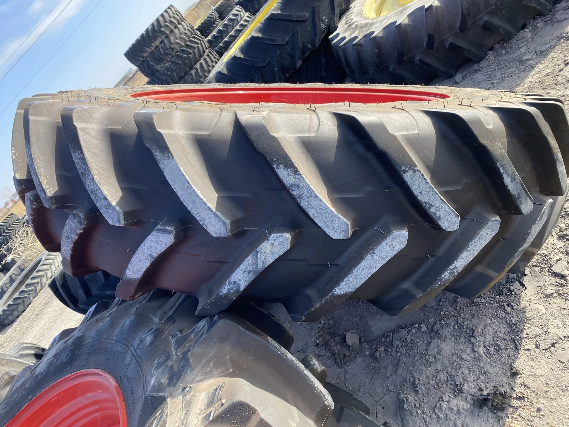 USED 480/80R46 Michelin AgriBib 2 R-1W 158B TL 98% on a 16 X 46  10-13.1875-11.08 Fendt Red Stub Dis image 3