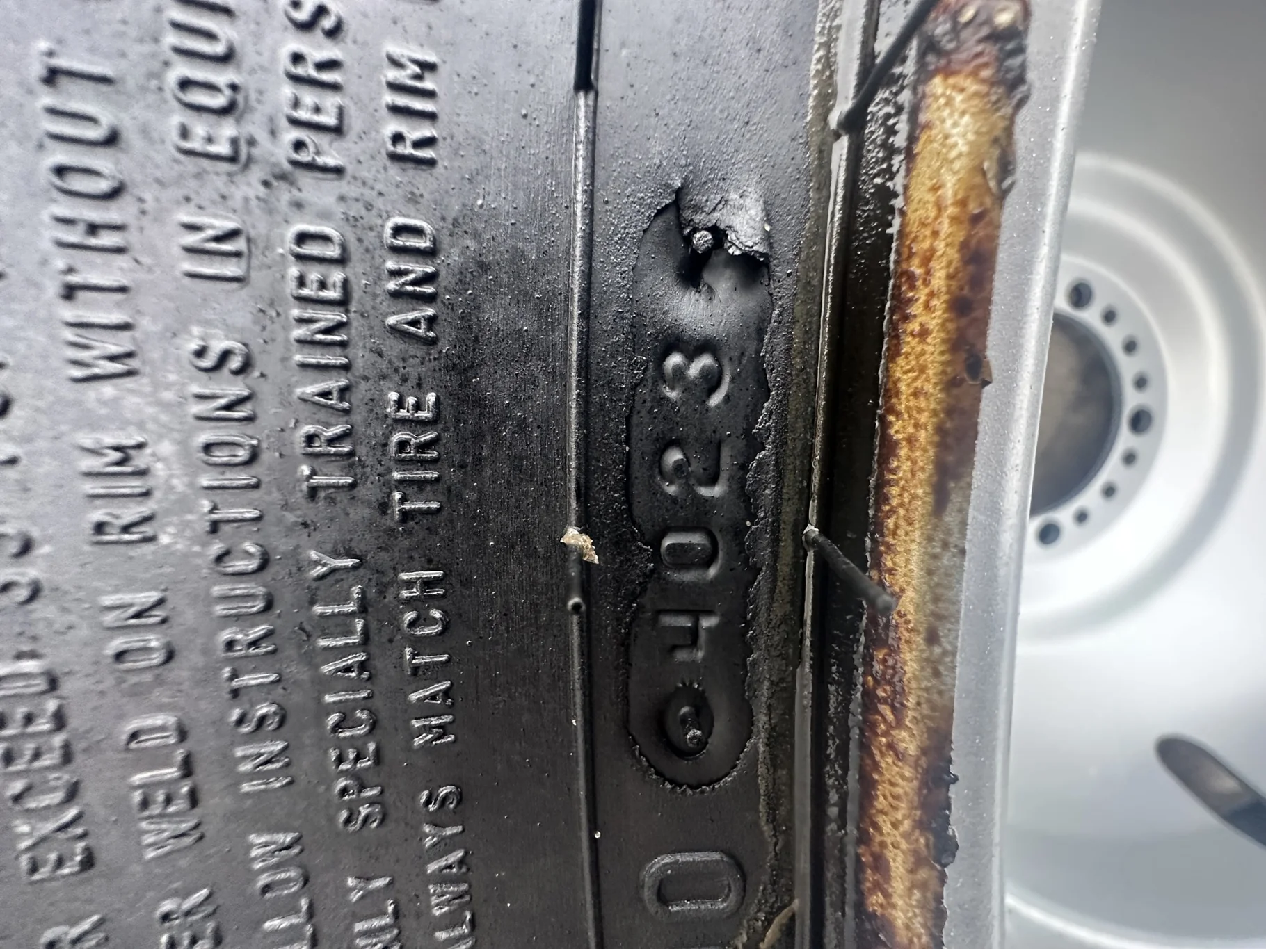 Take-Off VF520/85R42 CFO Firestone Radial Deep Tread 23 R-1W 177B TL on 18 X 42 20-13.189-11.071 CIH image 5