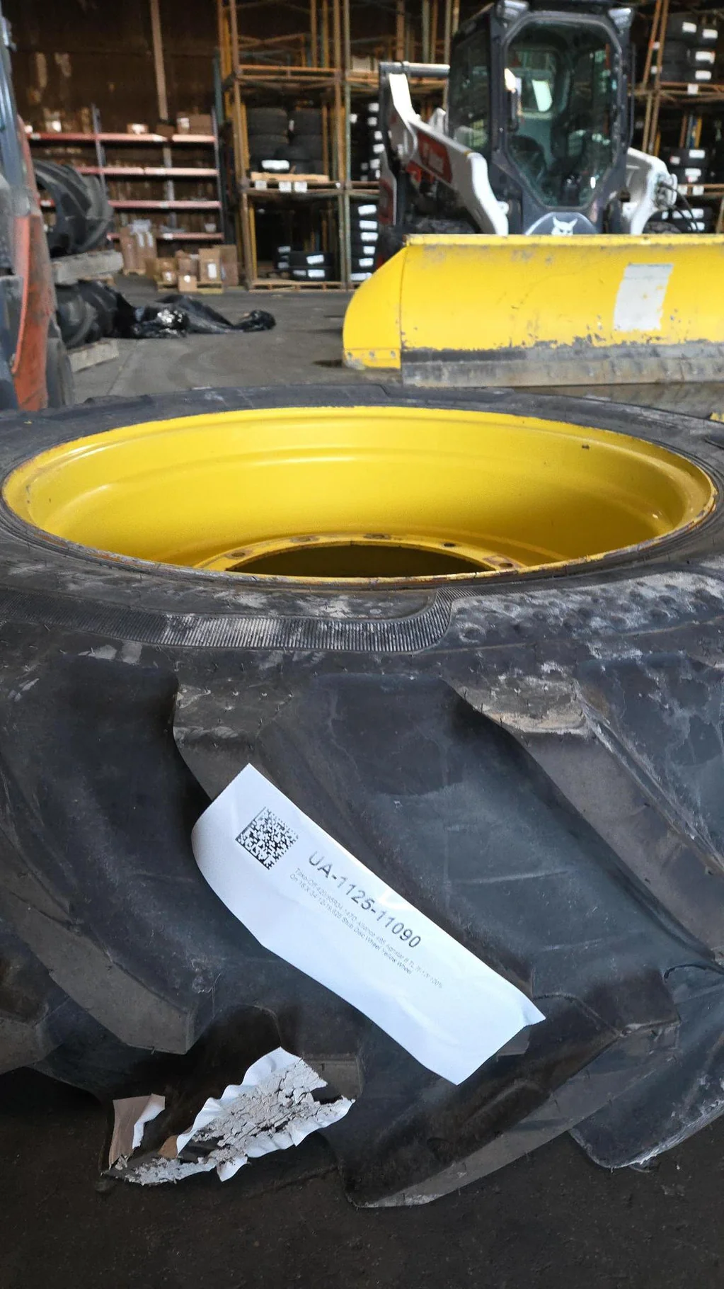 Take-Off 420/85R34 147D Alliance 485 Agristar II TL R-1W 100% On 15 X 34 12-19.625 Stub Disc Wheel image 2