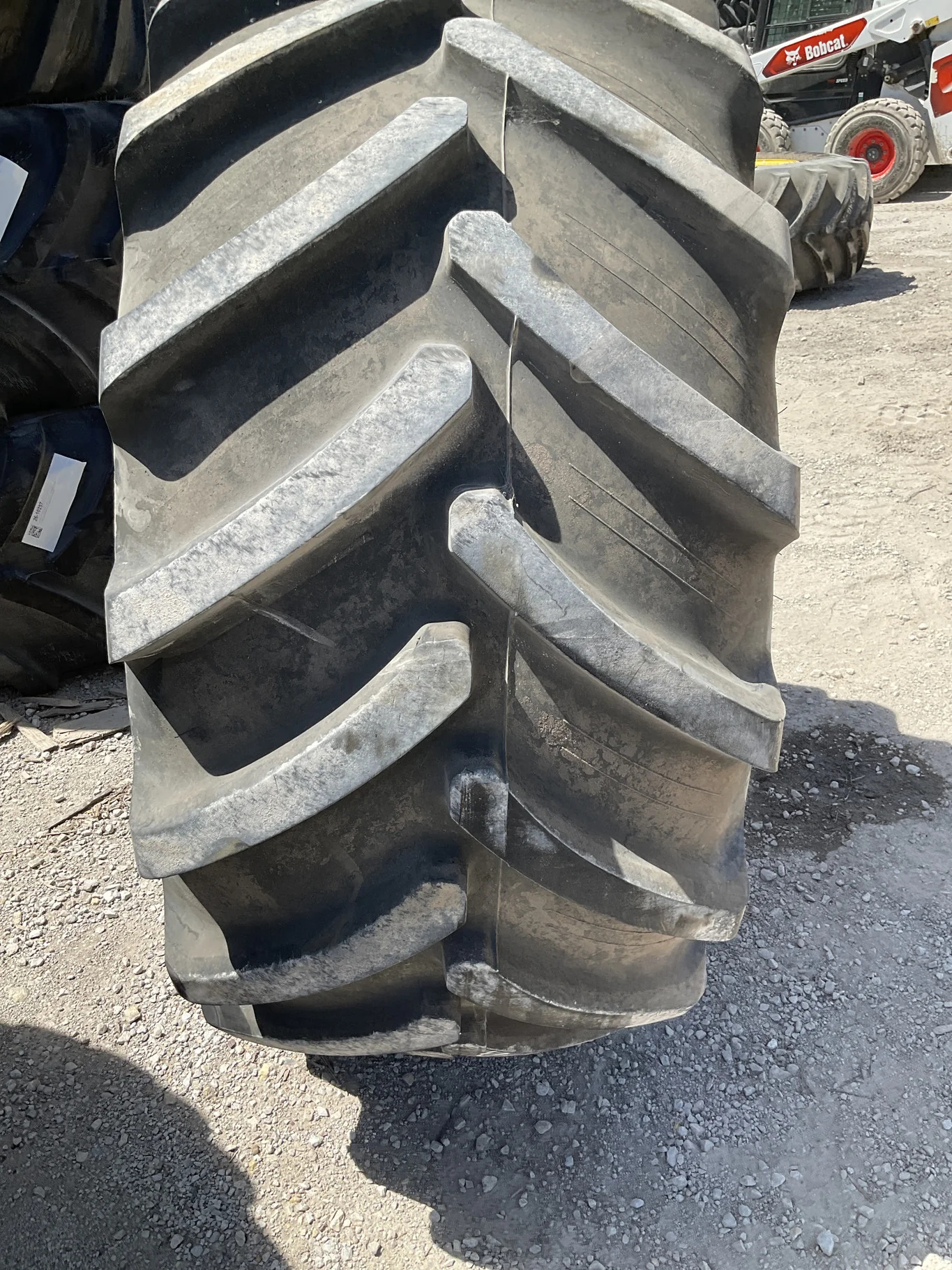 Used 750/65R26 177B Firestone Maxi Traction TL R-1W 80-85% On 25 X 26 8-8-6 Dual Yellow Wheel image 2