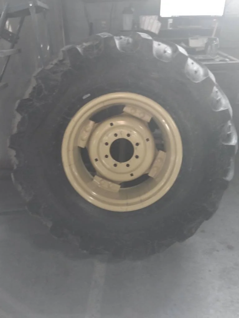 Take-Off 19.5L-24 146A8 Galaxy EZ Rider TL R-4 95-100% On 15 x 24 8-8-6 4/2 Clamp With Disc