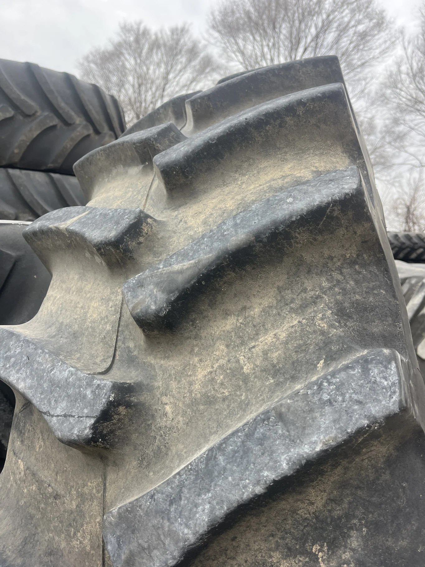 Used VF520/85R46 170B Firestone DT TL R-1W 75-80% On 15 x 46 12-32.047-30.078 5.5"BS Yellow Rim&Rail image 3