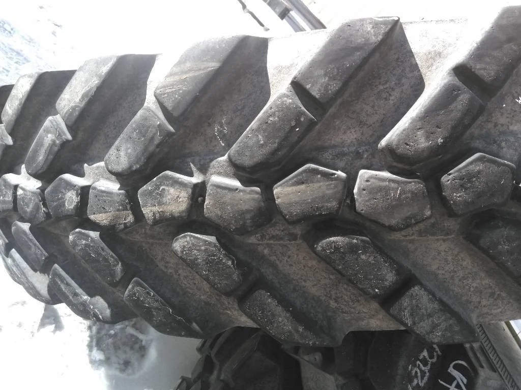 Used 380/90R46 173D Alliance Ageiflex+363 TL R-4 70-75% On 13 x 46 12-13.976-11.857-1  Bubble Disc image 2