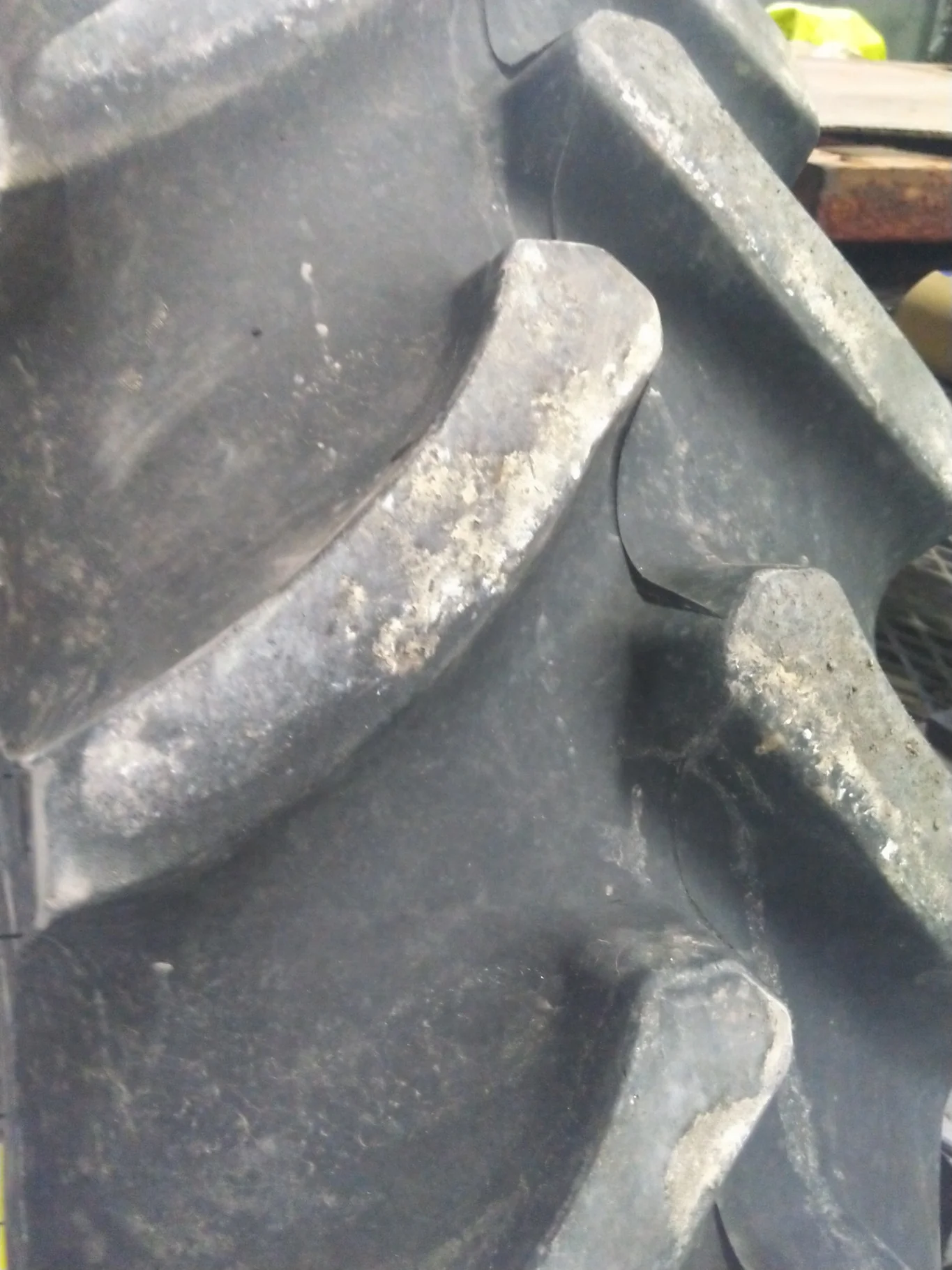 Used 320/90R42 139B Firestone Radial 9000 TL R-1W 75-80% On 10 x 42 8-10.82-8.78 4/2 Rail/Disc image 5