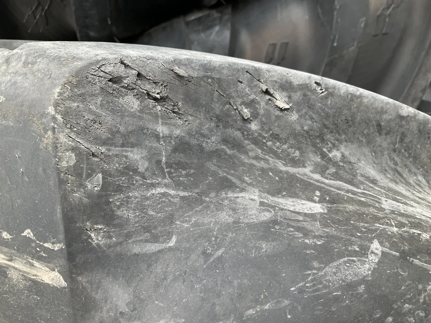 Used 600/65R38 155D Michelin Multibib TL R-1W 95-100W% On 20 x 38 8-10.82-8.78 8"BS Yellow Sprayer image 3