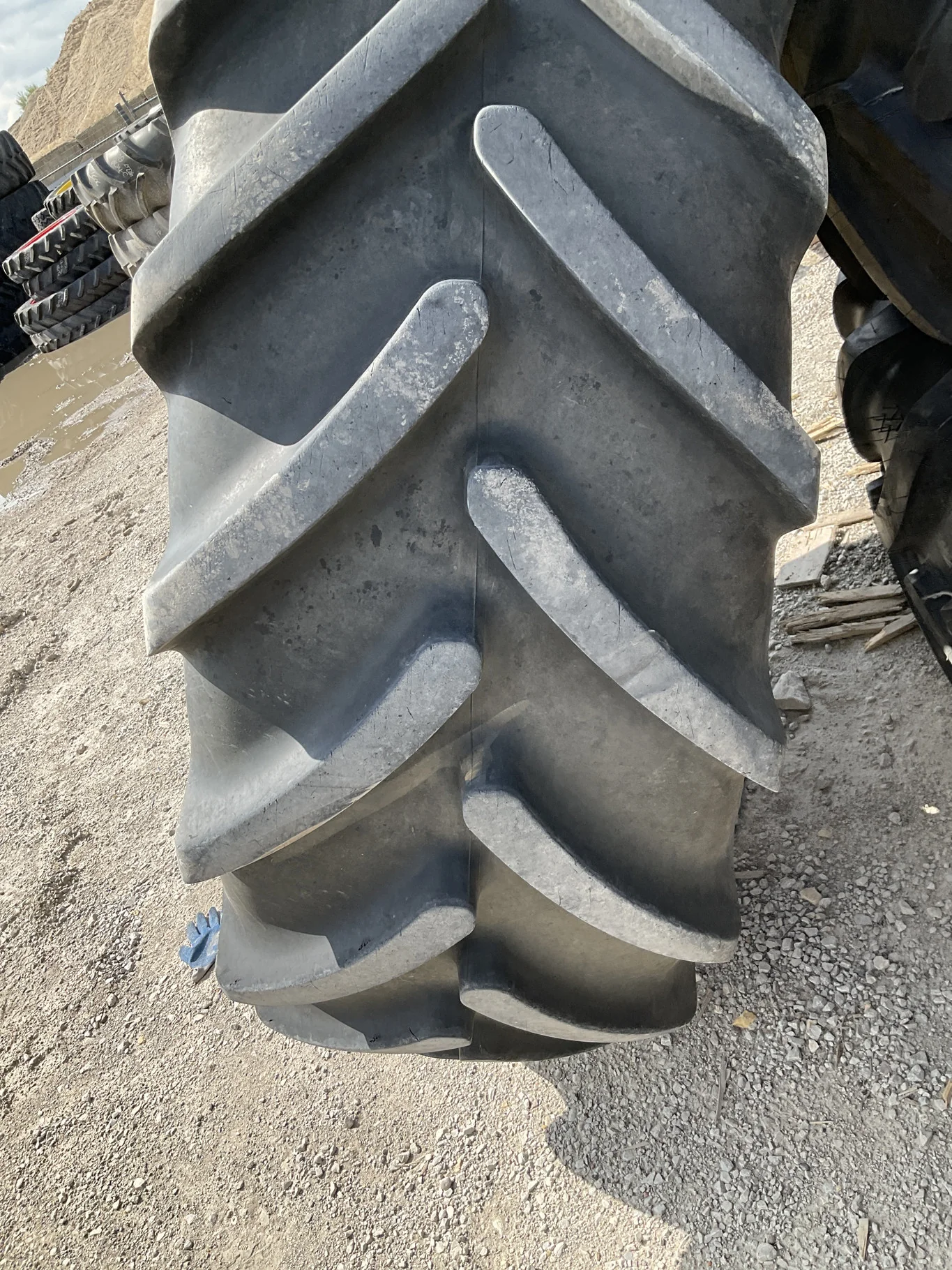 Used 600/65R38 153D Michelin Agribib TL R-1W 90-95% On 20 x 38 8-10.82-8.78 8"BS Yellow Wheel image 3