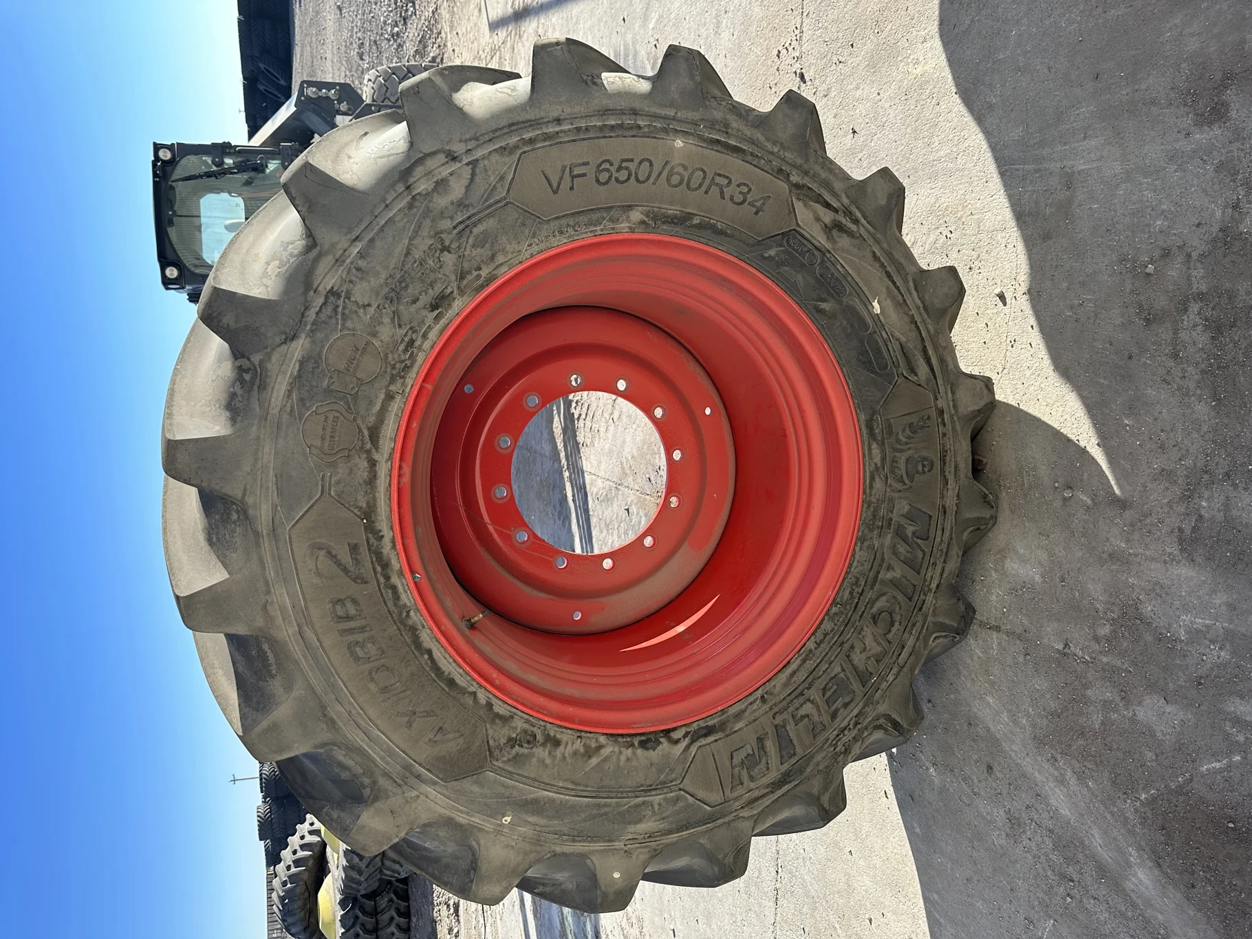 Used VF650/60R34 168D Michelin AxioBib 2 TL 90-95% On 23 x 34 12-16.732 Fendt Red Wheel image 2