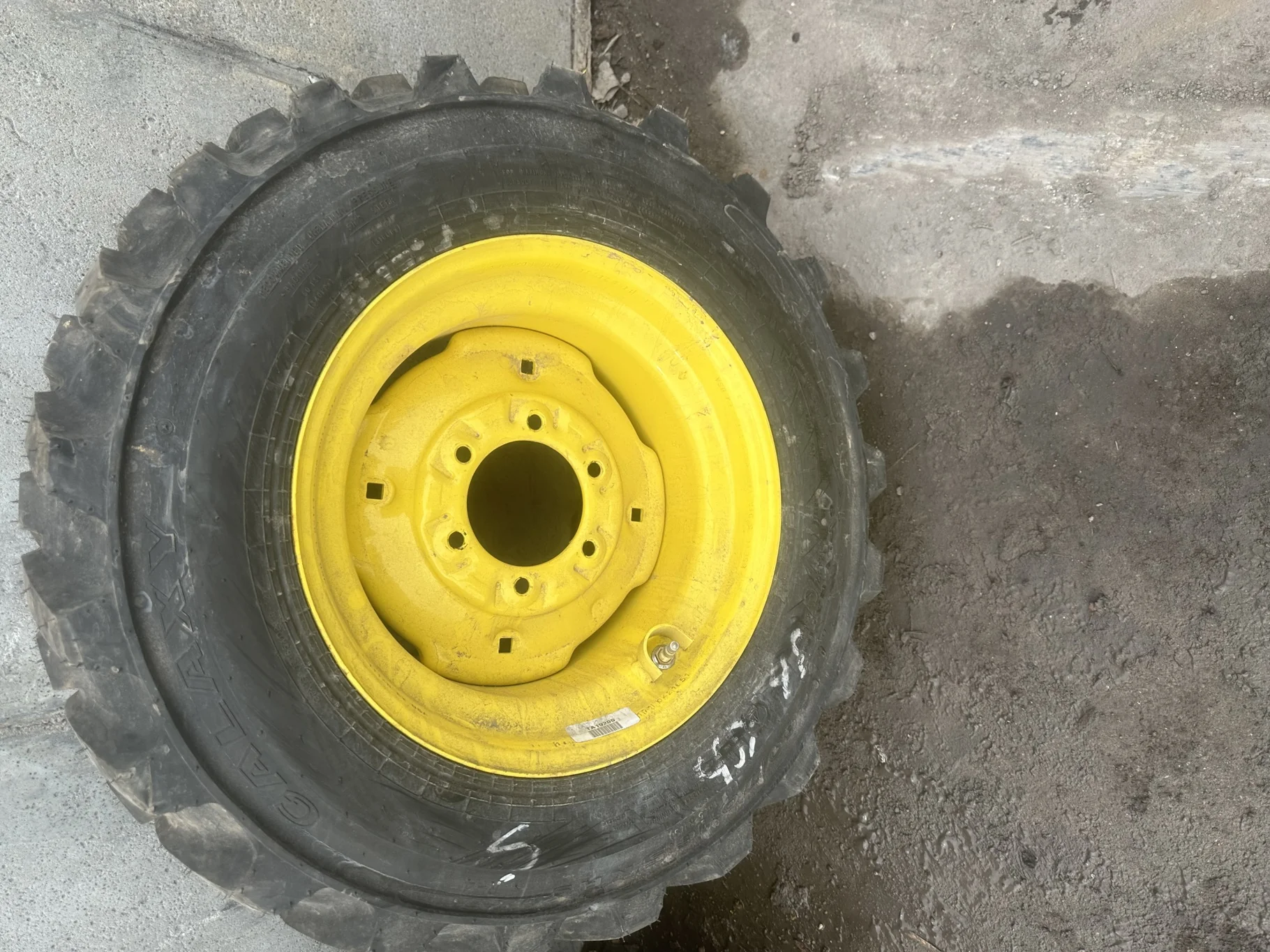 TAKE-OFF 10-16.5 Galaxy XD2010 R-4 C(6Ply) TL on a 8.25 X 16.5 JD Yellow 6 Bolt Implement Whee image 2