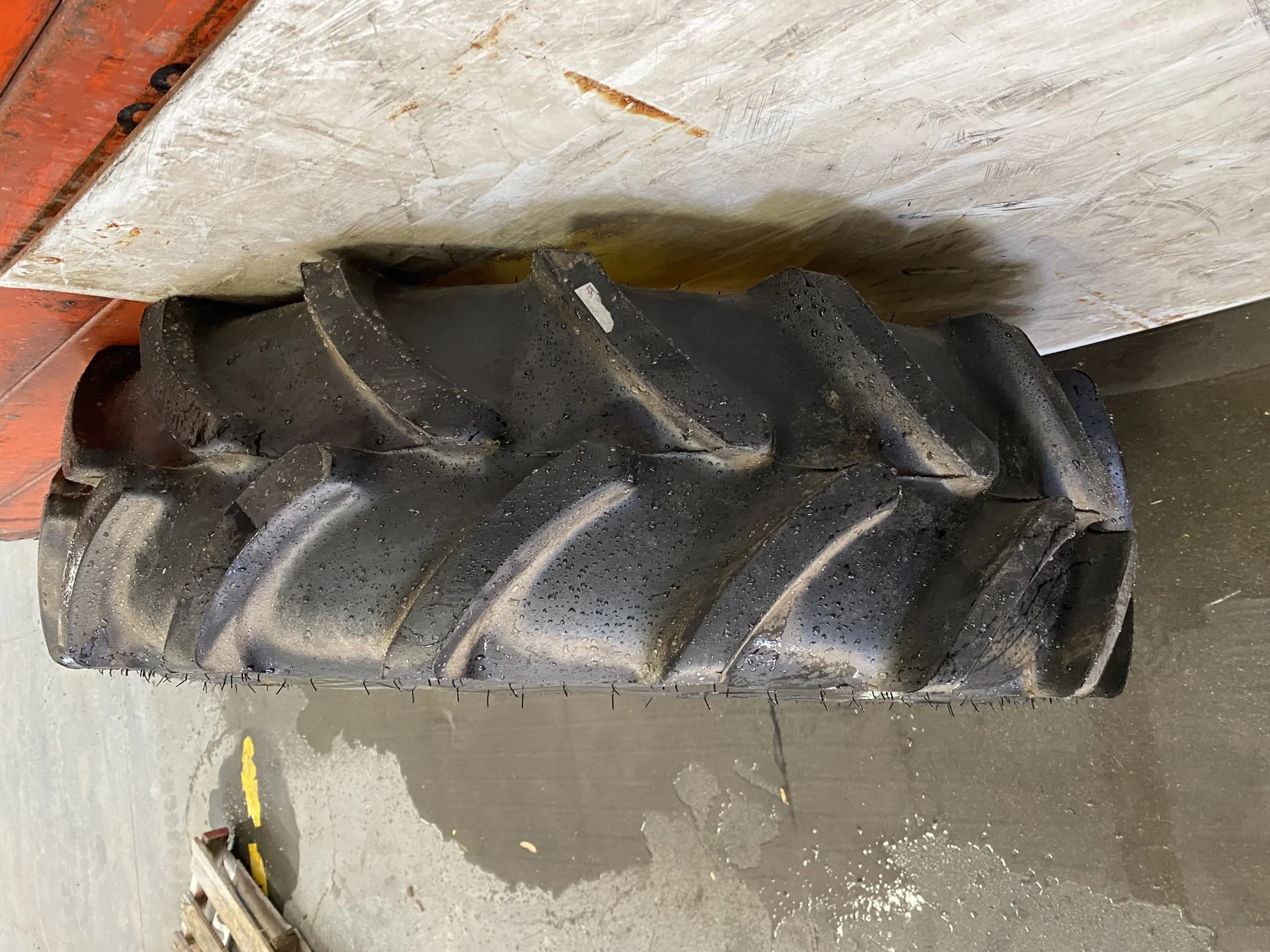 Used 85% 320/85R24 Firestone Performer 85 R1W 122D) on 10 x 24 JD Yellow 8-10.625-8.625 6 loop image 4